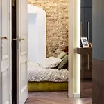 Charming Apt In Vilnius Old Town By Reside Baltic